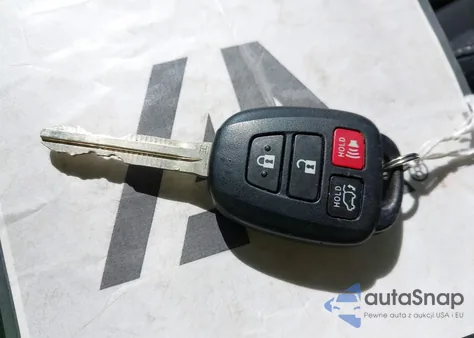 2017 Toyota Rav4 Xle из США, поврежденный, VIN JTMWFREV3HJ708735